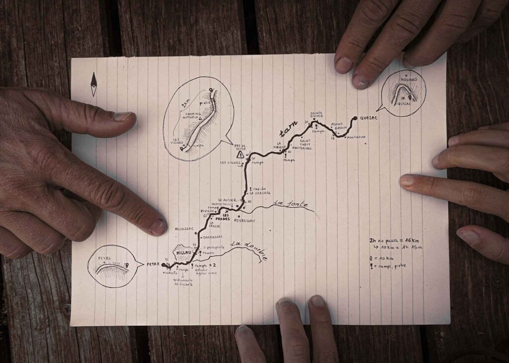 Día 0<br><br>* El plan?<br>Ir desde Quézac hasta Peyre a través del cañón del río Tarn. <br><br>* Los medios disponibles? <br>Dos kayaks, una carpa y muuuuuuucha imaginación.< <br><br>Las expectativas? <br>Todas!