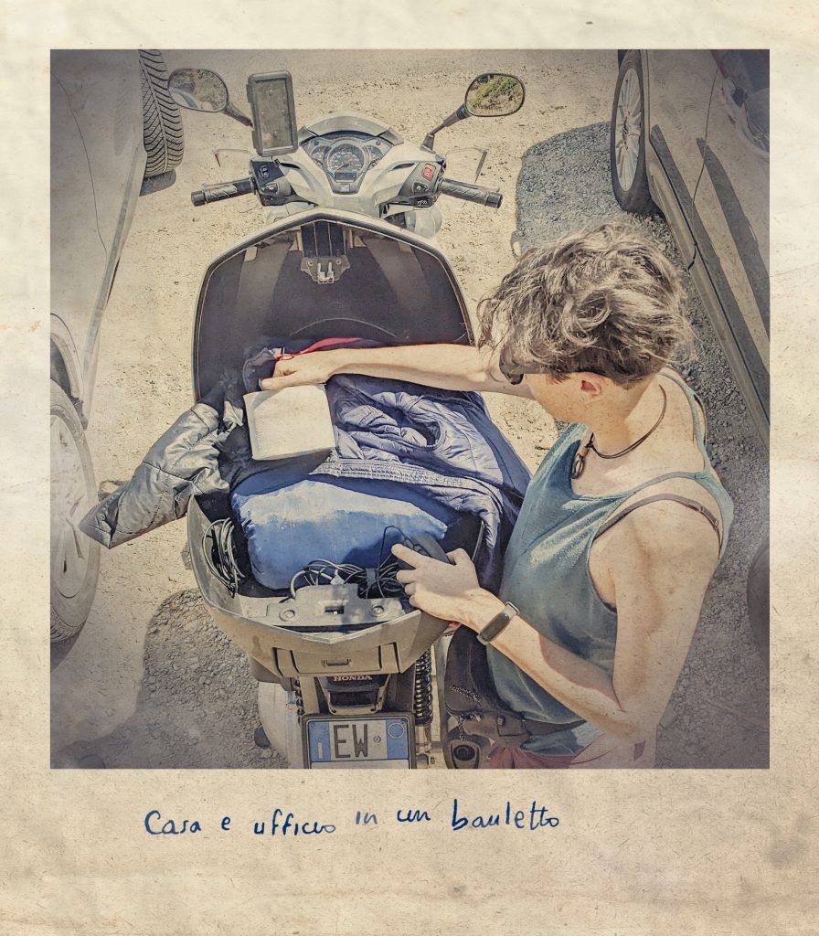 Home and office in a little trunk