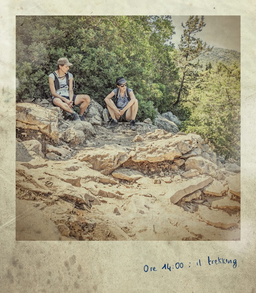 2 p.m.: the trekking